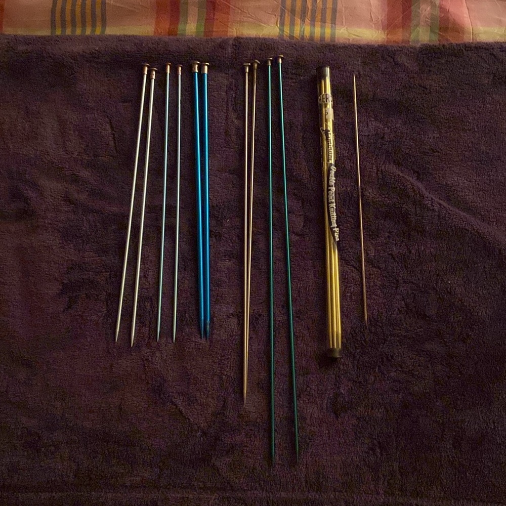 Lot of vintage knitting needles aluminum 5 pair 1 single 1 new package of 4 pins